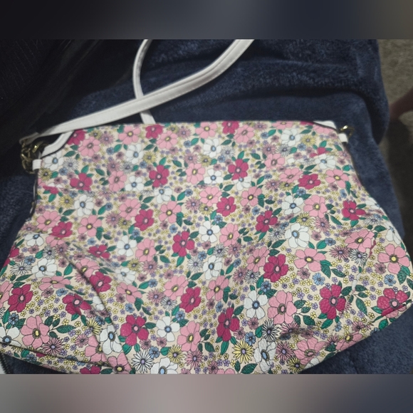 Juicy Couture Crossbody - Picture 4 of 8